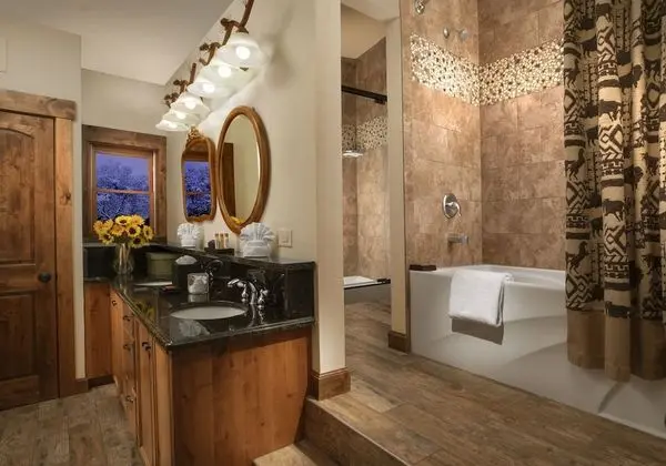 Cottage Master Suite 53