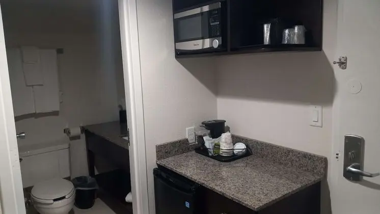 Süit, 1 En Büyük (King) Boy Yatak, Sigara İçilmez (with Sofabed)