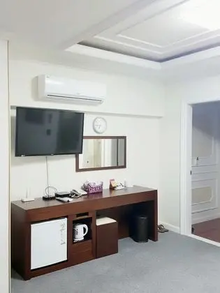 Royal Tek Büyük Yataklı Oda