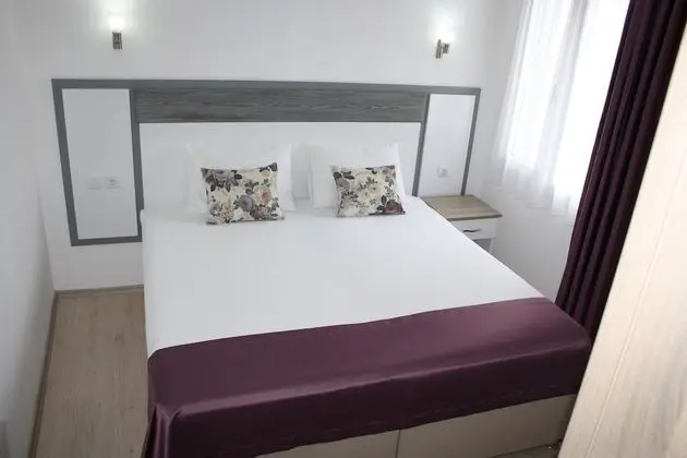 Apart Daire, 2 Yatak Odası, Küçük Mutfak