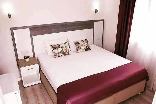 Apart Daire, 2 Yatak Odası, Küçük Mutfak