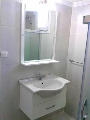 Apart Daire, 2 Yatak Odası, Küçük Mutfak