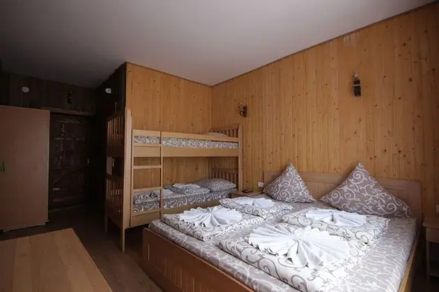 Standard Dört Kişilik Oda, Birden Çok Yatak, Sigara İçilmez
