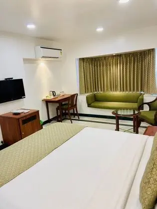 Club Tek Büyük veya İki Ayrı Yataklı Oda