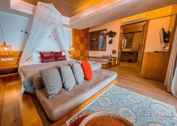 Superior Beachfront Room