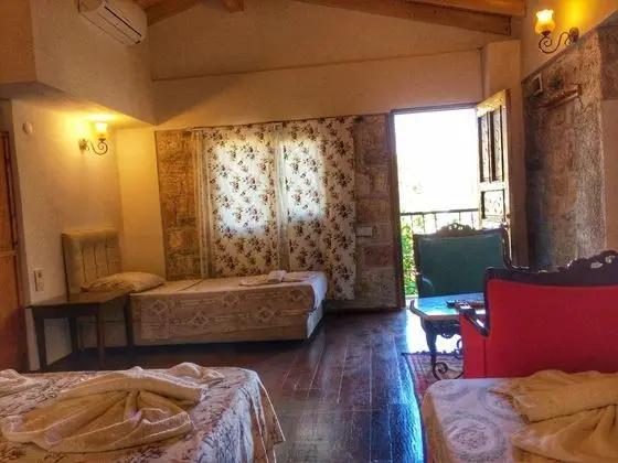 Quad Standart Oda, Bahçe Manzaralı