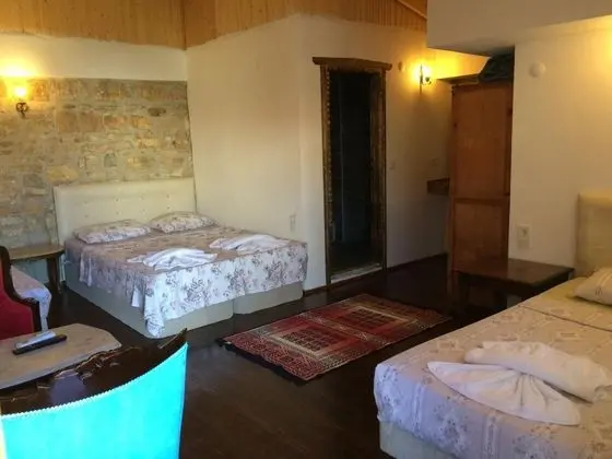 Quad Standart Oda, Bahçe Manzaralı
