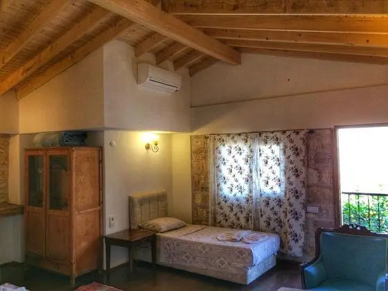 Quad Standart Oda, Bahçe Manzaralı