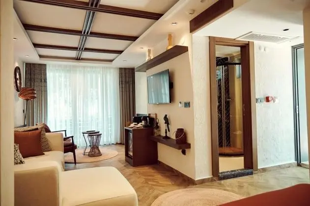 Executive Şömineli Oda, Bahçe Manzaralı