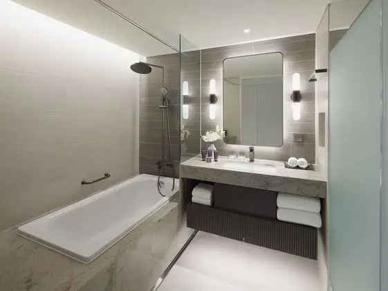 Deluxe King Ocean View