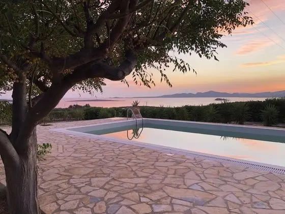 Villa, 3 Yatak Odası, Kişiye Özel Havuzlu, Deniz Manzaralı