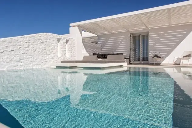 Grand Suite Private Pool Outdoor Lounge