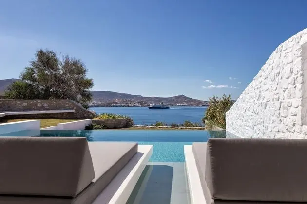 Grand Suite Private Pool Outdoor Lounge