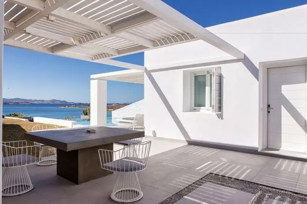 Grand Suite Private Pool Outdoor Lounge