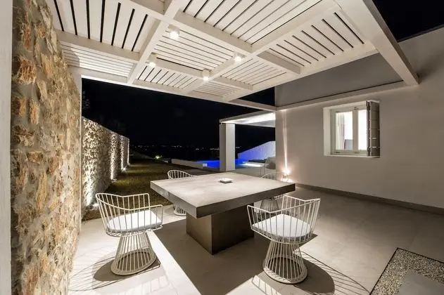 Grand Suite Private Pool Outdoor Lounge