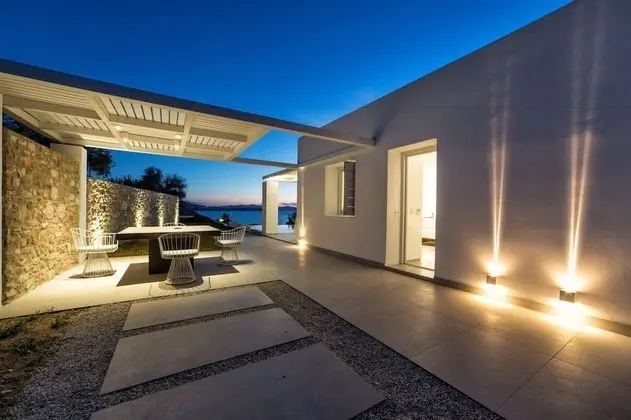 Grand Suite Private Pool Outdoor Lounge