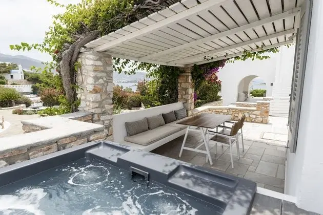 Superior Family Suite with Attic & Hot Tub