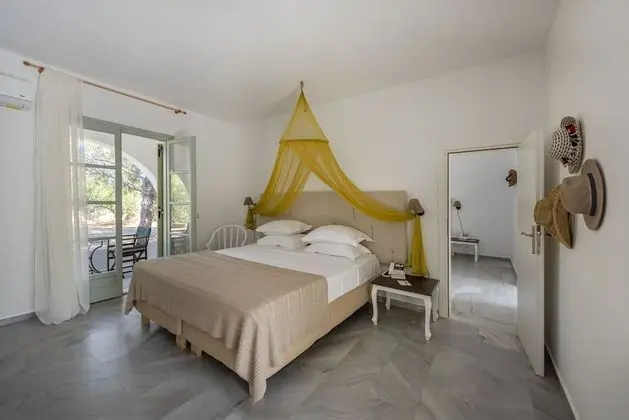 Connecting Rooms