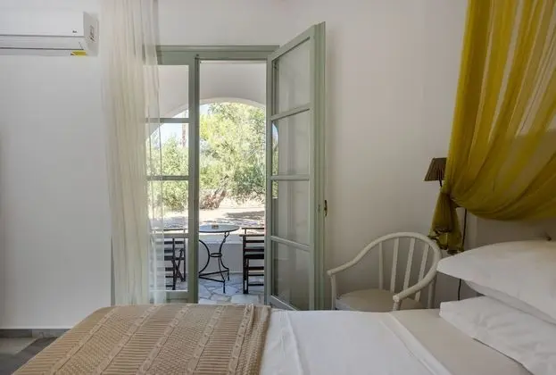 Connecting Rooms