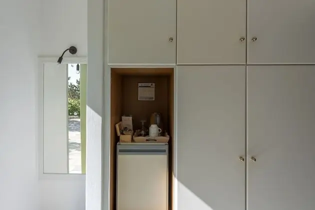 Connecting Rooms