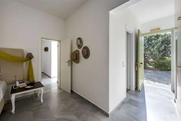 Connecting Rooms
