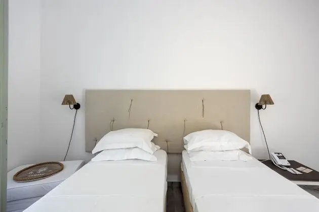 Connecting Rooms