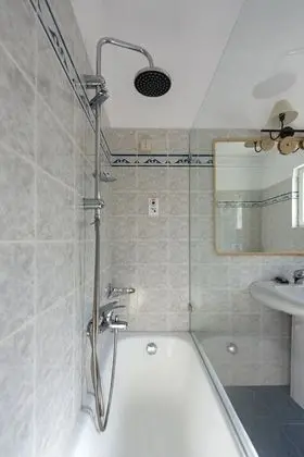 Connecting Rooms
