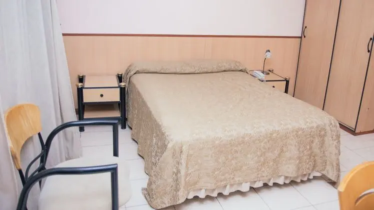 Çift ​​kişilik Standard