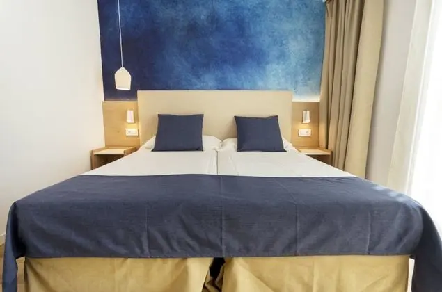 Standard Tek Büyük Yataklı Oda, Havuz Manzaralı (2 Adults)