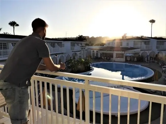 Bungalov, 1 Büyük (Queen) Boy Yatak, Havuz Manzaralı