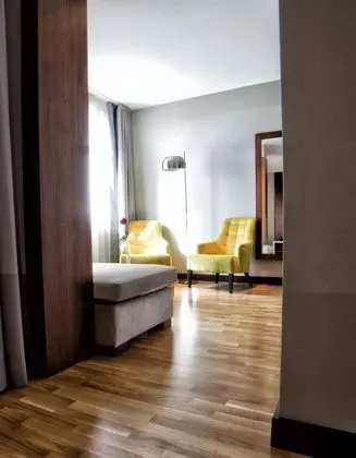 Junior Süit (Living Room)