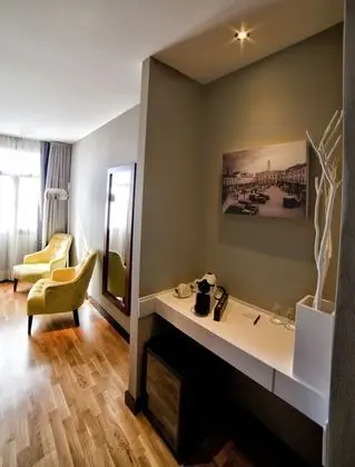 Junior Süit (Living Room)