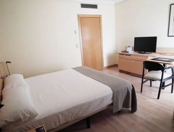 Standard Tek Büyük veya İki Ayrı Yataklı Oda, Göl Manzaralı
