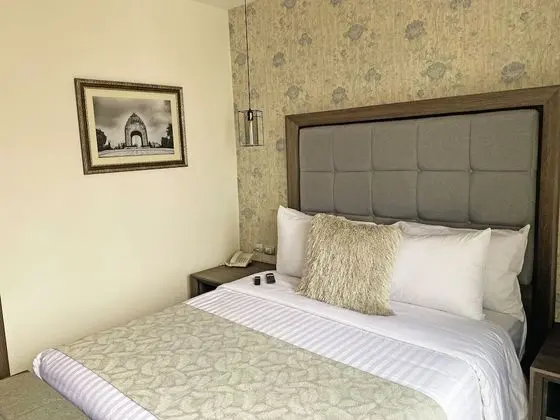 Deluxe Oda (Suite Napoles)