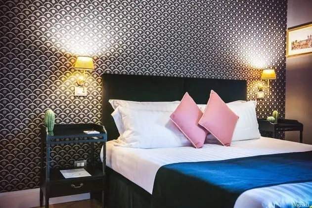 Basic Üç Kişilik Oda, Birden Çok Yatak