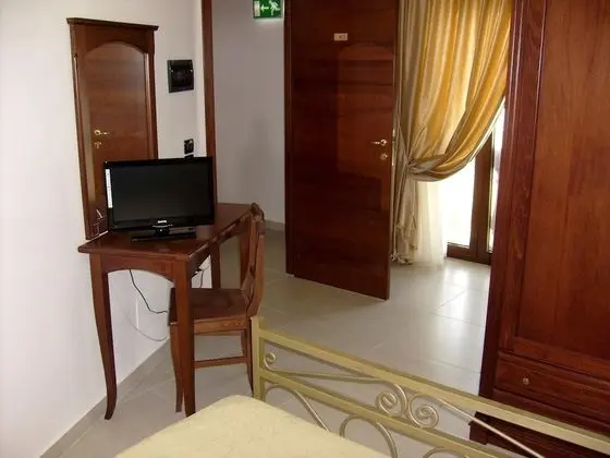 Tek Büyük Yataklı Oda