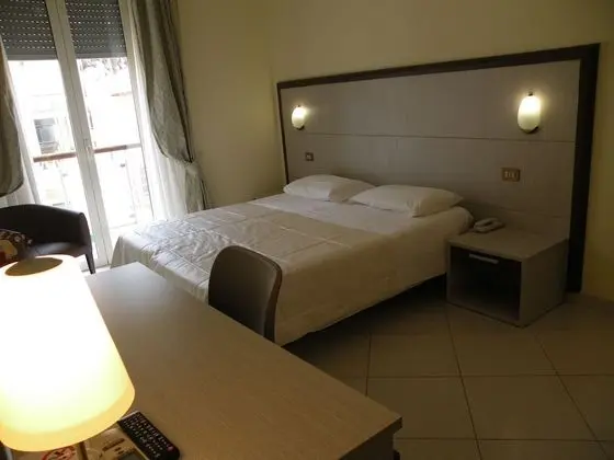 City Üç Kişilik Oda, Şehir Manzaralı