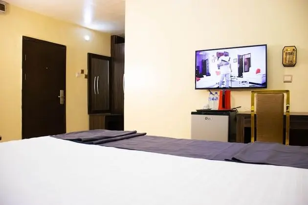Exclusive Tek Büyük Yataklı Oda