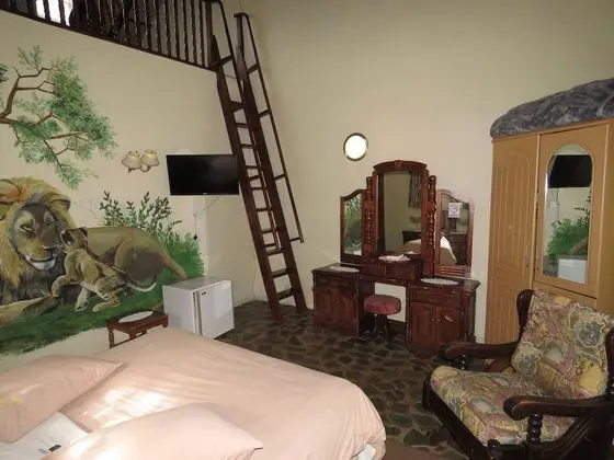 Deluxe Queen Room