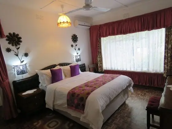 Deluxe Queen Suite