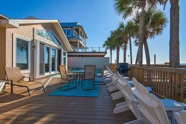 Ev (Parrotdise on the Gulf (5/4))