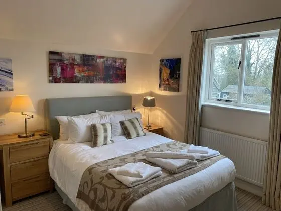 Luxury Tek Büyük Yataklı Oda, Banyolu/Duşlu, Bahçe Manzaralı