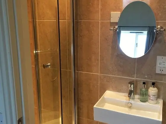 Luxury Tek Büyük Yataklı Oda, Banyolu/Duşlu, Bahçe Manzaralı