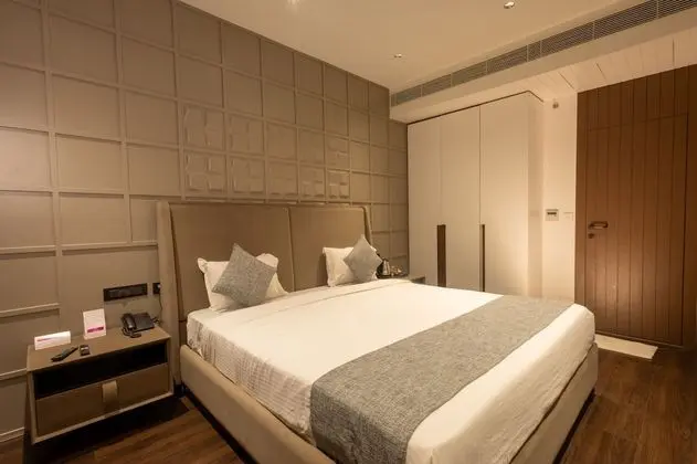 Luxury Oda