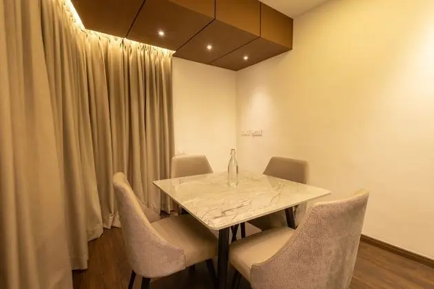 Luxury Oda