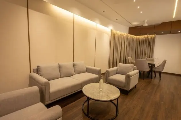 Luxury Oda