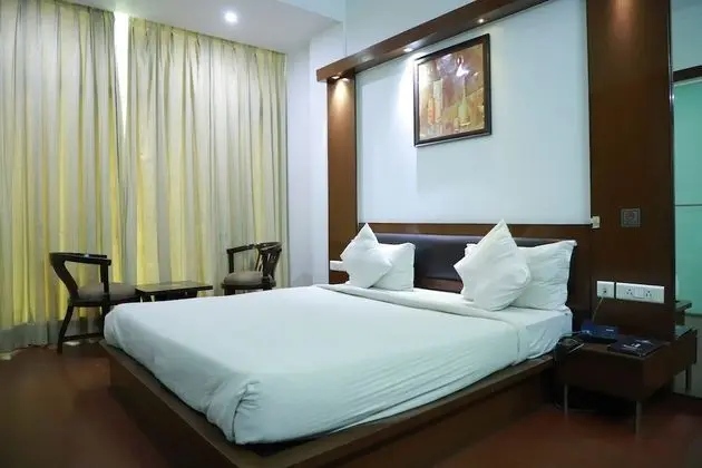Deluxe Tek Büyük Yataklı Oda, 1 En Büyük (King) Boy Yatak, Sigara İçilebilir, Şehir Manzaralı