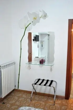 Superior Tek Büyük Yataklı Oda (Vesuvio)