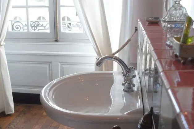 Tek Büyük Yataklı Oda (La Chambre de Ragotin)