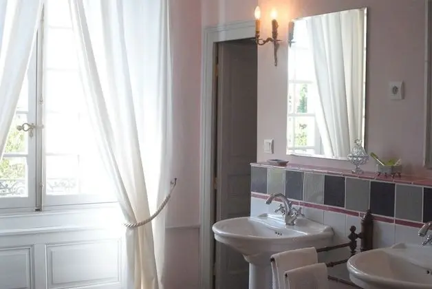 Tek Büyük Yataklı Oda (La Chambre de Ragotin)